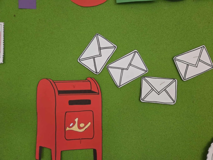 KALENDARZ �WI�T NIETYPOWYCH - PA�DZIERNIK 