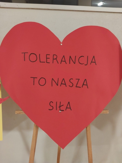 28.11 DZIE TOLERANCJI