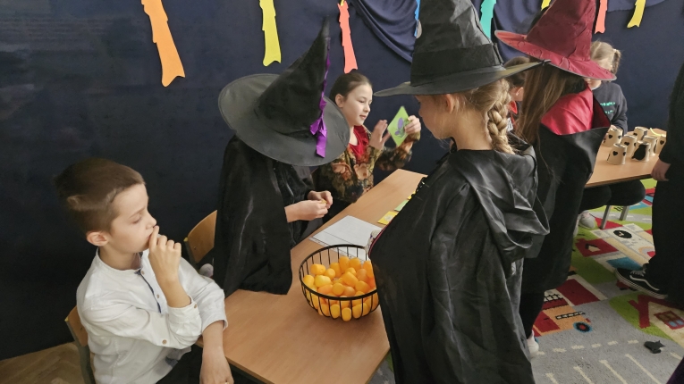  ANDRZEJKI KLAS I-III 