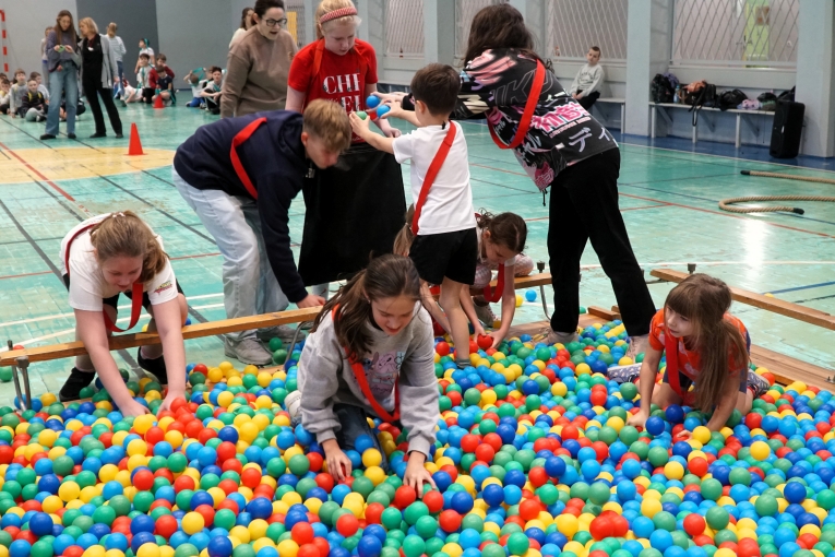 IV MIKOAJKOWY FESTYN INTEGRACYJNO – SPORTOWY „RAZEM NA START”