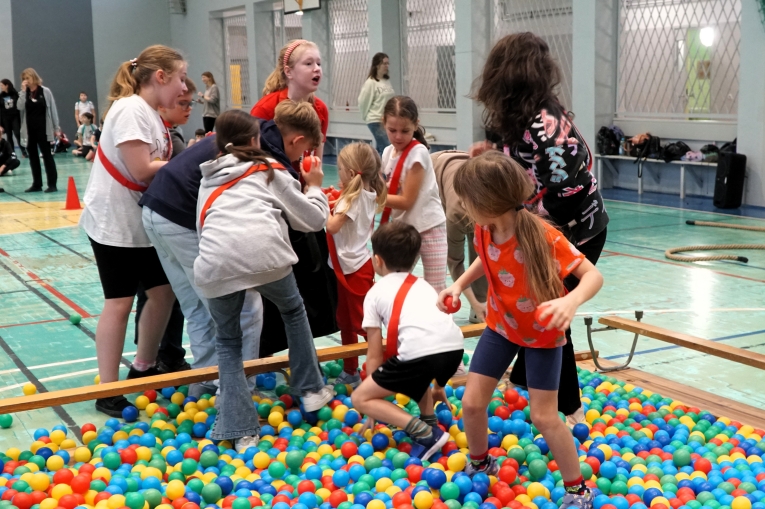 IV MIKOAJKOWY FESTYN INTEGRACYJNO – SPORTOWY „RAZEM NA START”