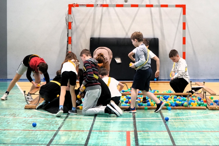 IV MIKOAJKOWY FESTYN INTEGRACYJNO – SPORTOWY „RAZEM NA START”