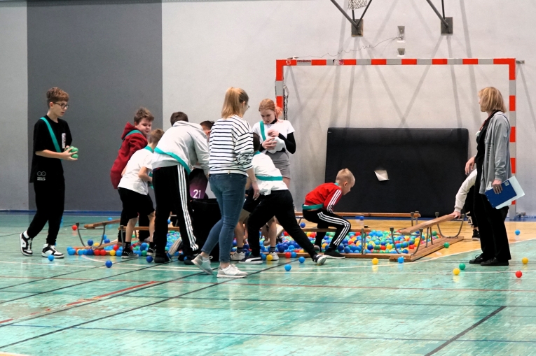 IV MIKOAJKOWY FESTYN INTEGRACYJNO – SPORTOWY „RAZEM NA START”