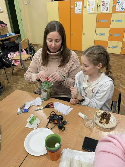 �WI�TECZNE WARSZTATY W KLASACH 2A I 2B