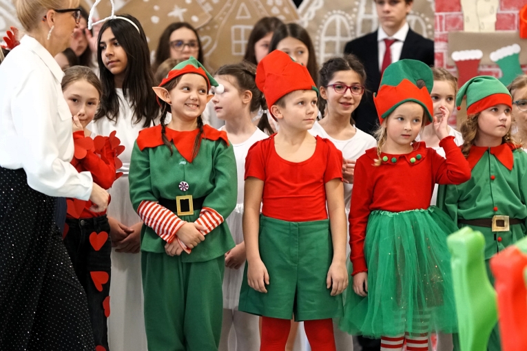 MIEJSKO - POWIATOWA WIGILIA O�WIATOWA 