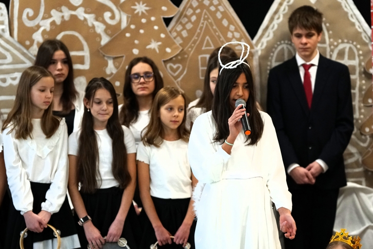 MIEJSKO - POWIATOWA WIGILIA O�WIATOWA 