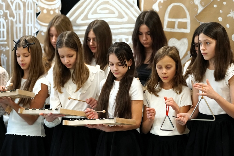 MIEJSKO - POWIATOWA WIGILIA O�WIATOWA 