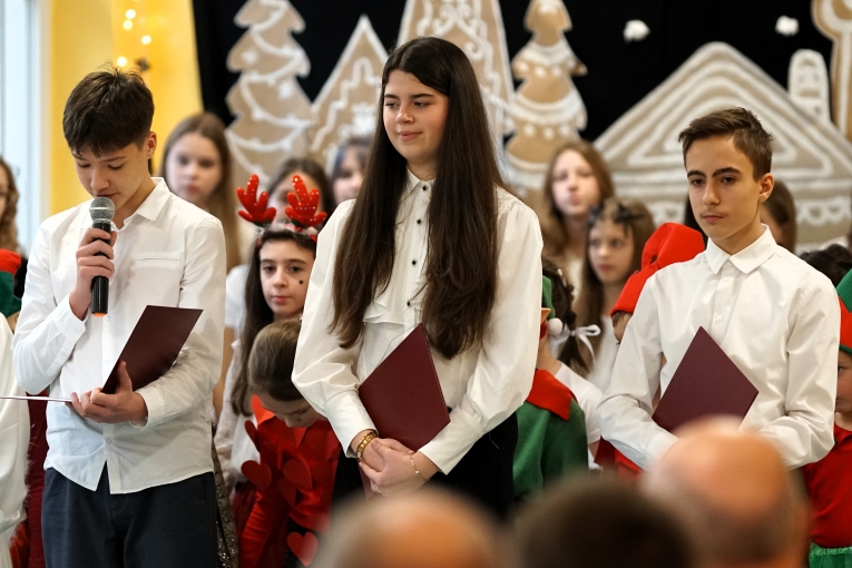 MIEJSKO - POWIATOWA WIGILIA O�WIATOWA 