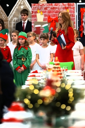 MIEJSKO - POWIATOWA WIGILIA O�WIATOWA 