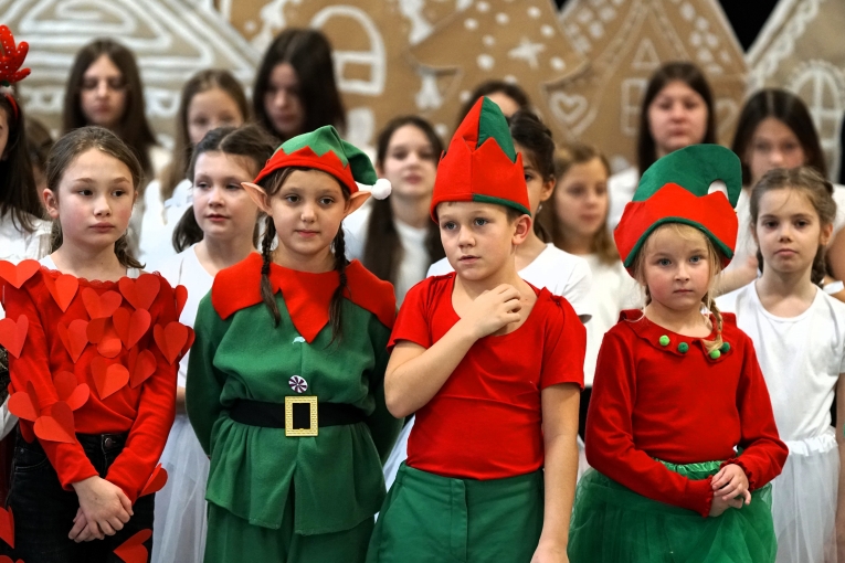 MIEJSKO - POWIATOWA WIGILIA O�WIATOWA 