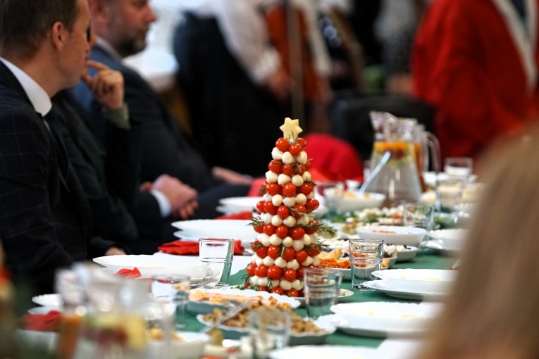 MIEJSKO - POWIATOWA WIGILIA O�WIATOWA 