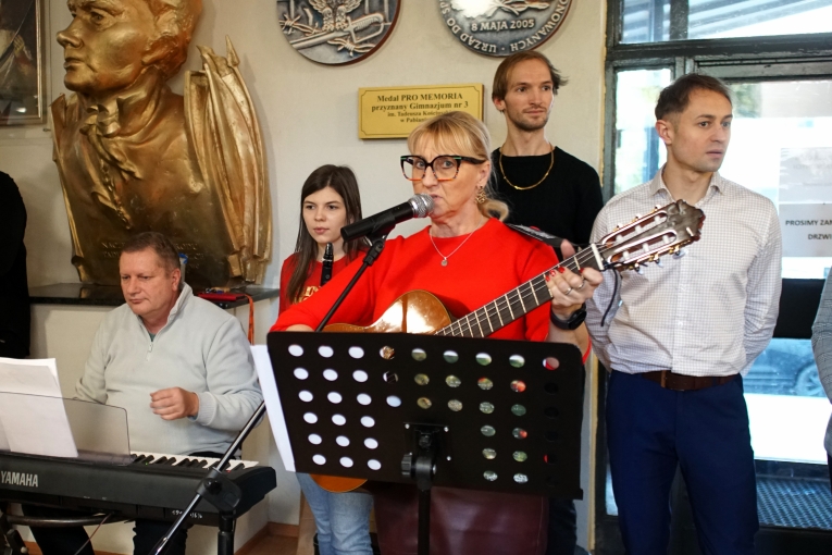 SZKOLNE KOL�DOWANIE