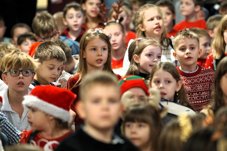 SZKOLNE KOL�DOWANIE