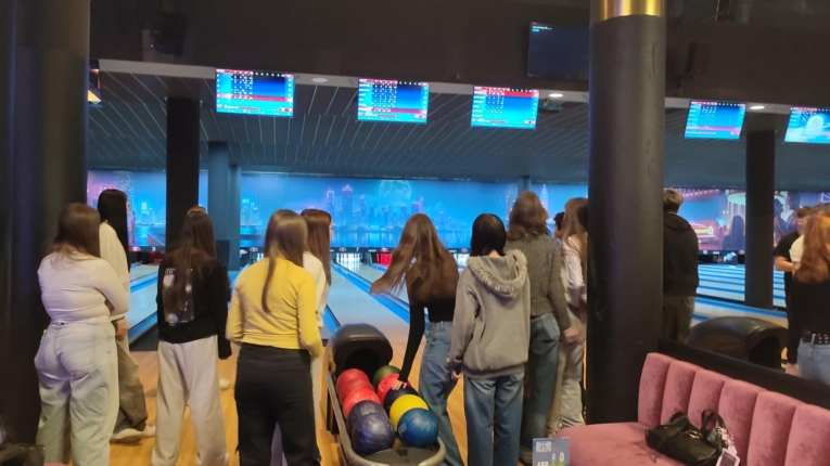 WYCIECZKA NA KR�GLE&nbsp;