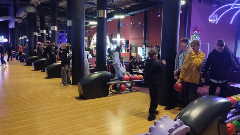 WYCIECZKA NA KR�GLE&nbsp;