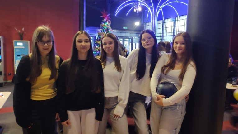 WYCIECZKA NA KR�GLE&nbsp;