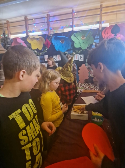 ANDRZEJKI W KRAINIE CZAR�W&nbsp;