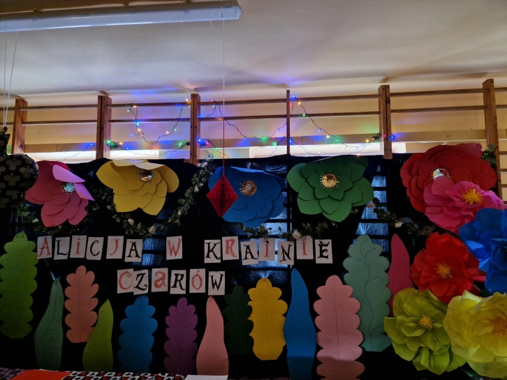 ANDRZEJKI W KRAINIE CZAR�W&nbsp;