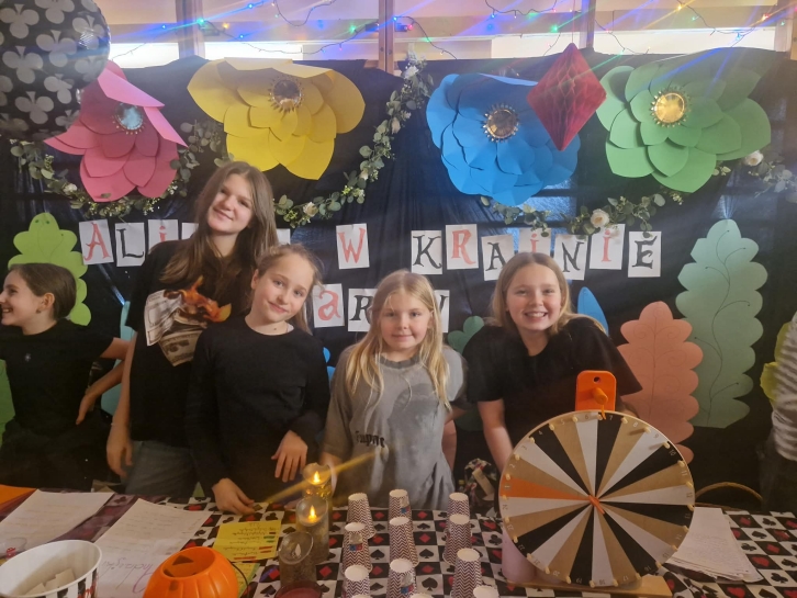 ANDRZEJKI W KRAINIE CZAR�W&nbsp;