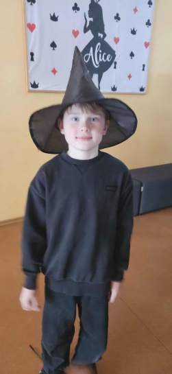 ANDRZEJKOWE CZARY W �WIETLICY – CZʦ� 2