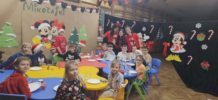 MIKO�AJKOWA ZABAWA W NASZEJ �WIETLICY!