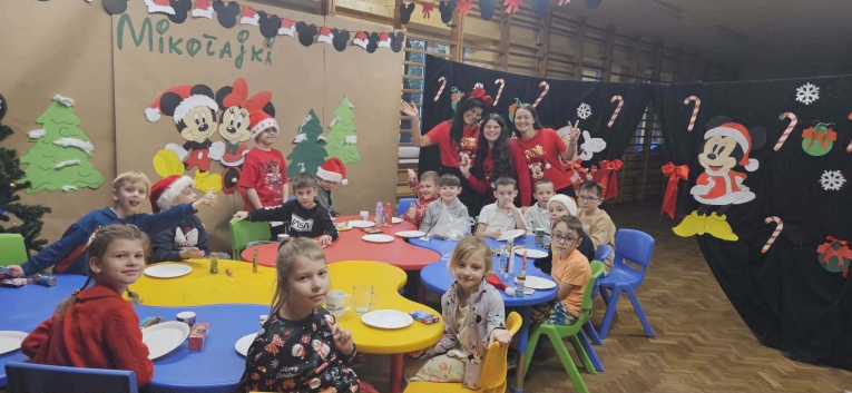 MIKO�AJKOWA ZABAWA W NASZEJ �WIETLICY!