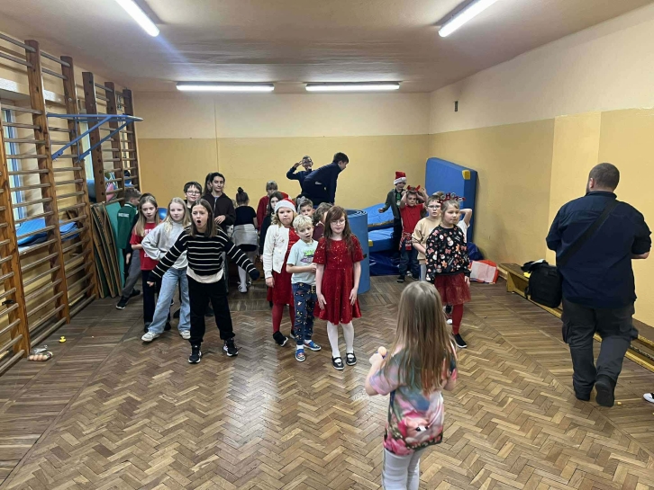 MIKO�AJKOWA ZABAWA W NASZEJ �WIETLICY!