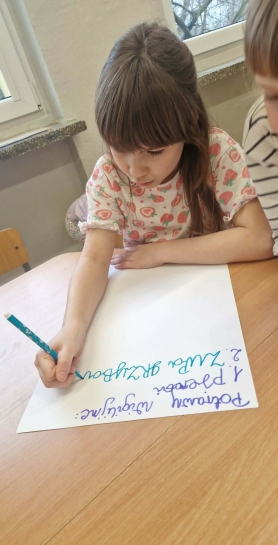 POZNAJEMY ZWYCZAJE �WI�TECZNE I NOWOROCZNE W �WIETLICY&nbsp;