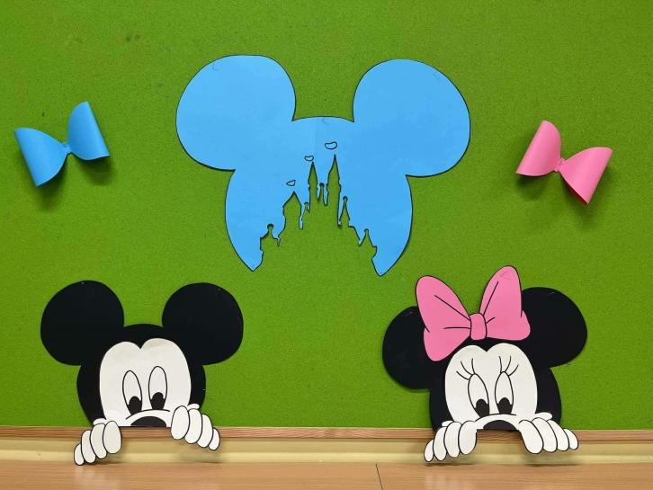 KALENDARZ �WI�T NIETYPOWYCH LISTOPAD!