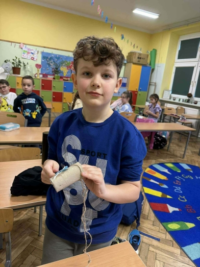 POMAGAMY ZWIERZ�TOM PRZETRWA� ZIM�