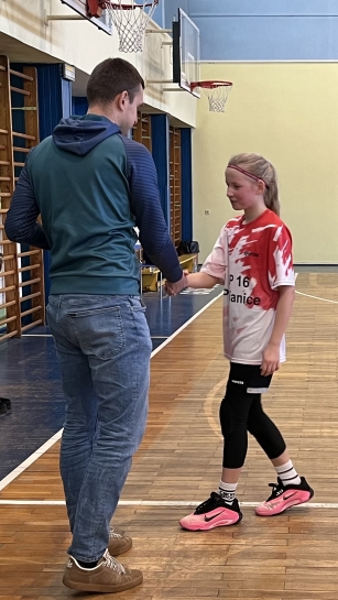 POWIATOWE IGRZYSKA DZIECI W KOSZYK�WCE