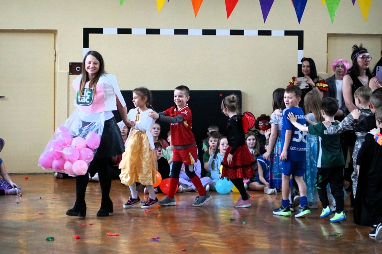 BAL KARNAWA�OWY W NASZEJ SZKOLE
