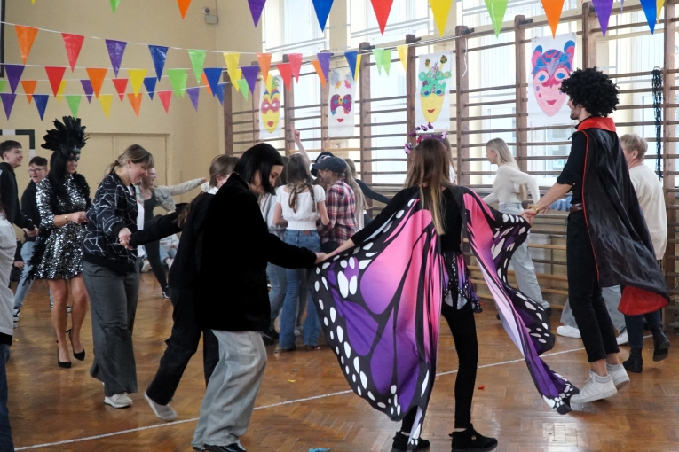 BAL KARNAWA�OWY W NASZEJ SZKOLE