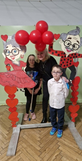 DZIE� BABCI I DZIADKA W KLASIE 1D