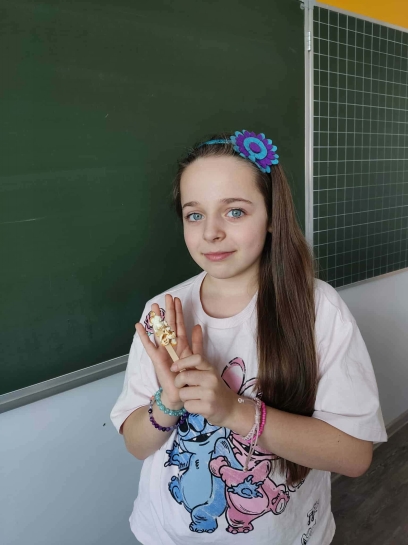 DZIE� POPCORNU W �WIETLICY