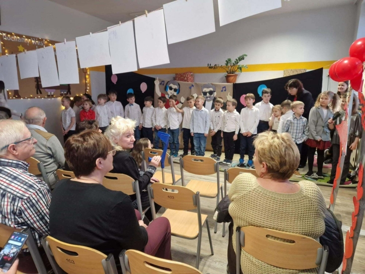 PRZEDSTAWIENIE Z OKAZJI DNIA BABCI I DZIADKA&nbsp;