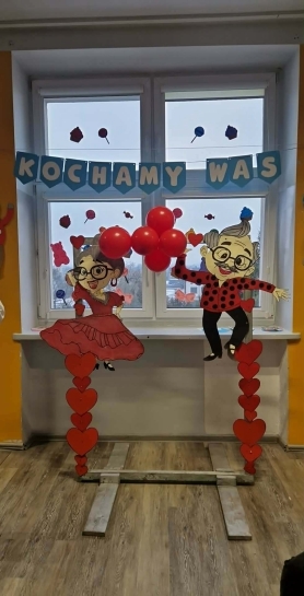 PRZEDSTAWIENIE Z OKAZJI DNIA BABCI I DZIADKA&nbsp;