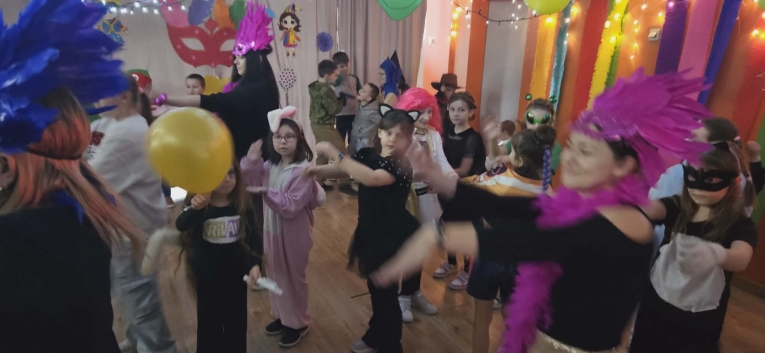 KARNAWA�OWY TYDZIE� W �WIETLICY