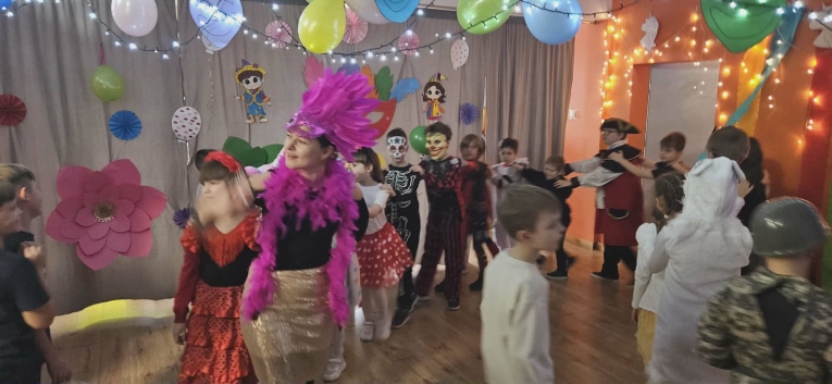 KARNAWA�OWY TYDZIE� W �WIETLICY