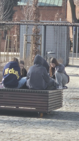 DZIE� KOBIET W KLASKIE 7D