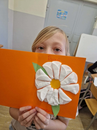 DZIE� KOBIET I DZIE� TA�CA 