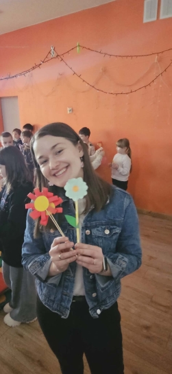 DZIE� KOBIET I DZIE� TA�CA 