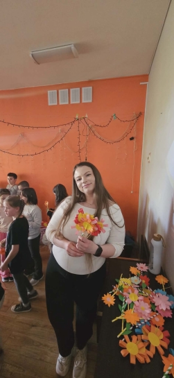 DZIE� KOBIET I DZIE� TA�CA 