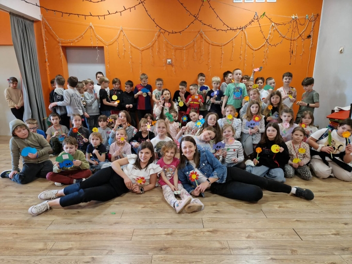 DZIE� KOBIET I DZIE� TA�CA 