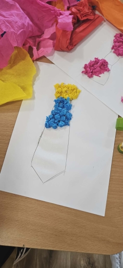 DZIE� MʯCZYZN I KOLOROWY TYDZIE�