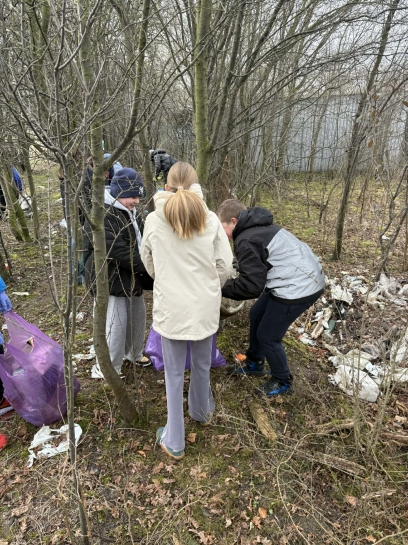 DZIE� SPRZ�TANIA �WIATA