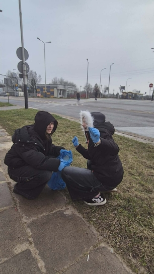 DZIE� SPRZ�TANIA �WIATA