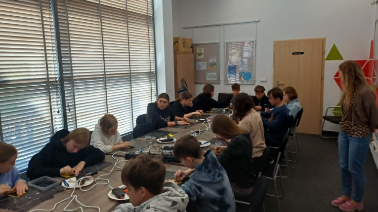 GIGANTY MOCY - EDUKACYJNA WYCIECZKA KLAS 7B i 6B