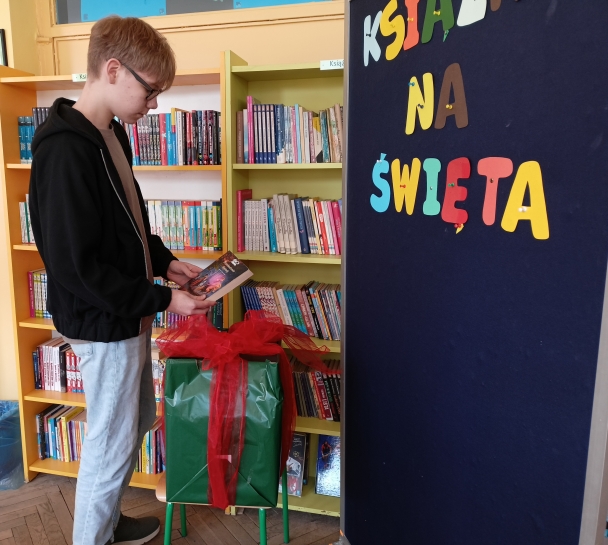 "KSI��KA NA �WI�TA"