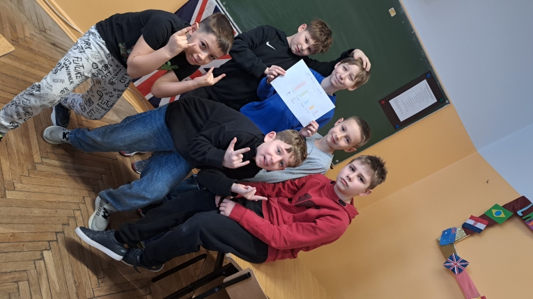 PROJEKT EDUKACYJNY „UCZ� SI� UCZY�”&nbsp;